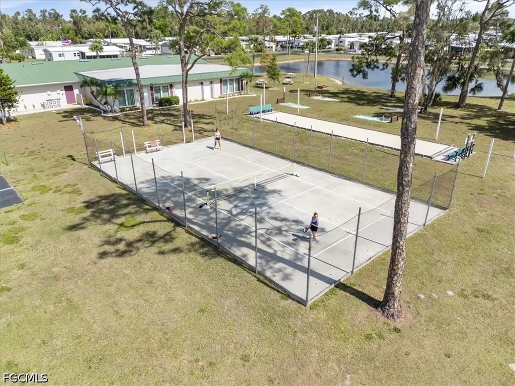 952 Days Lane North Fort Myers FL 33917