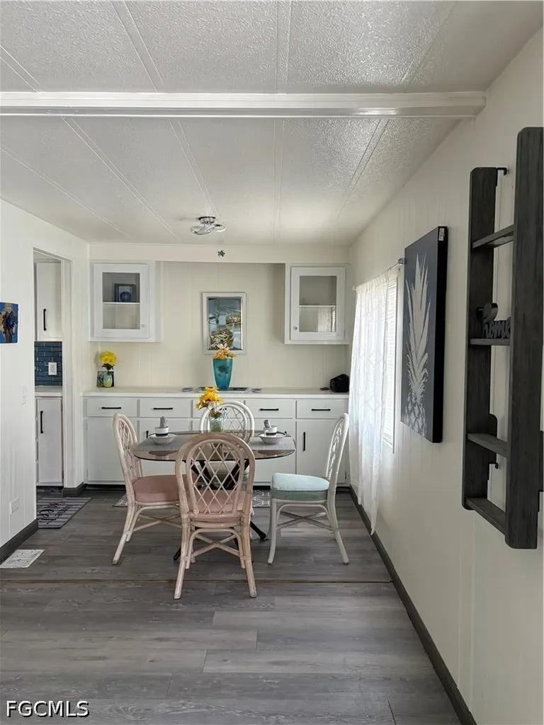 952 Days Lane North Fort Myers FL 33917