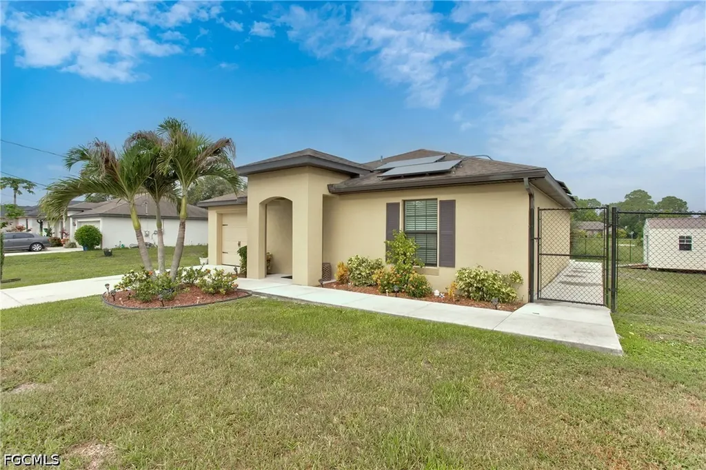 816 Lystra Avenue Fort Myers FL 33913