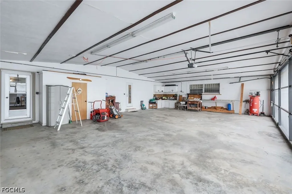 6711 Cadet Avenue Fort Myers FL 33905