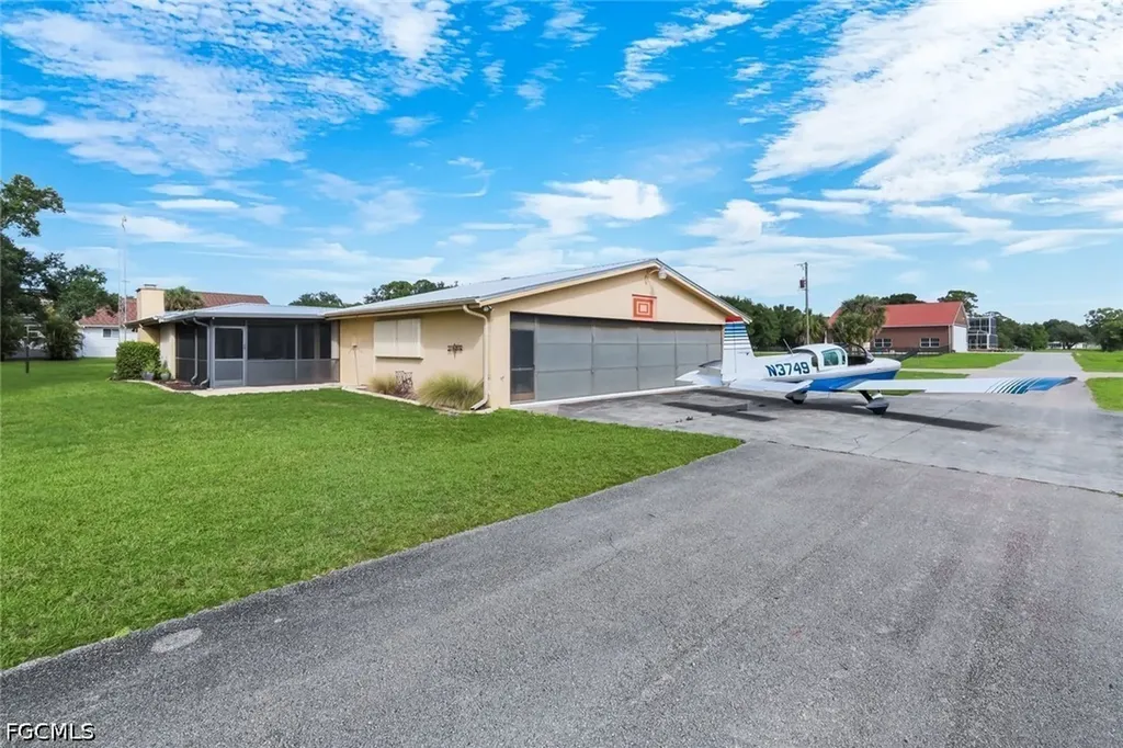 6711 Cadet Avenue Fort Myers FL 33905