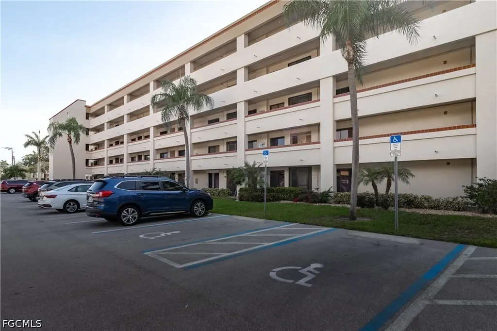 7430 Lake Breeze Drive Fort Myers FL 33907