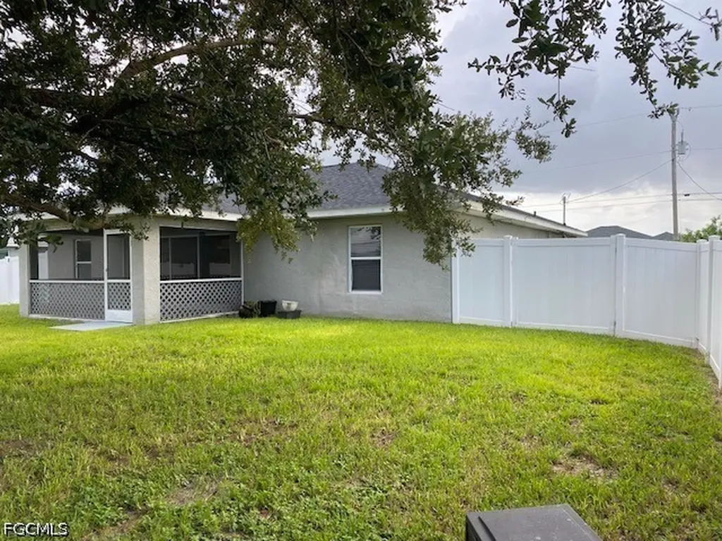 3717 NE 13th Avenue Cape Coral FL 33909