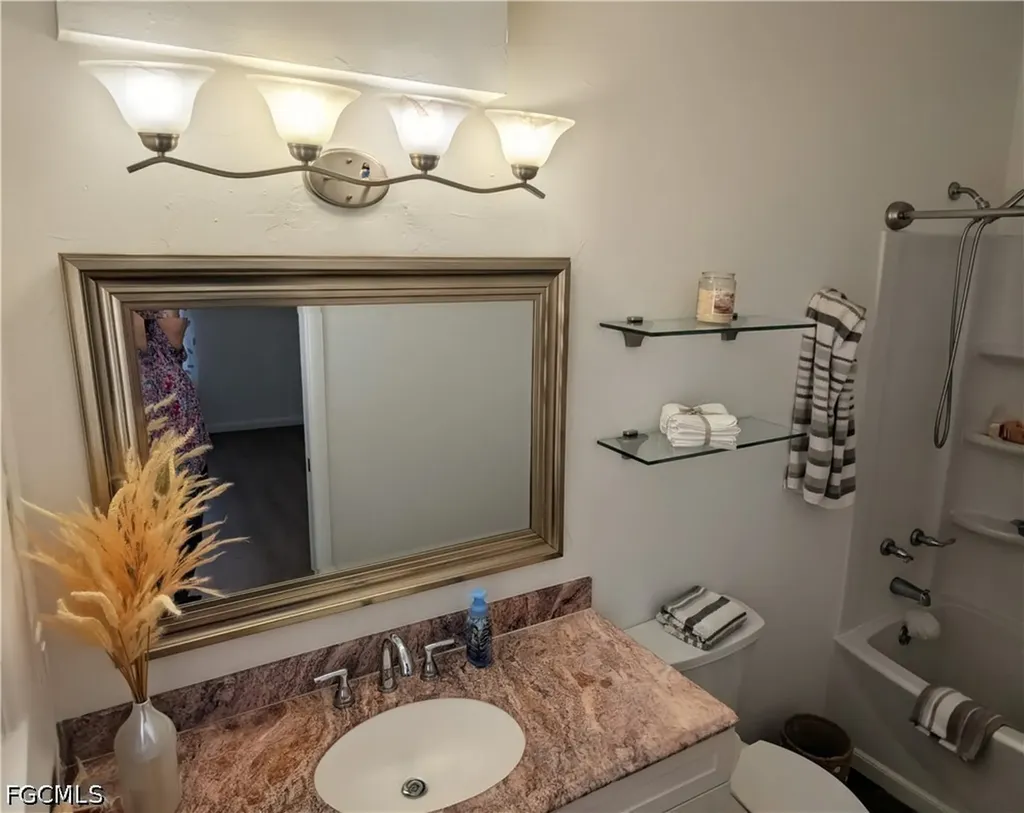 2205 NW 15th Street Cape Coral FL 33993
