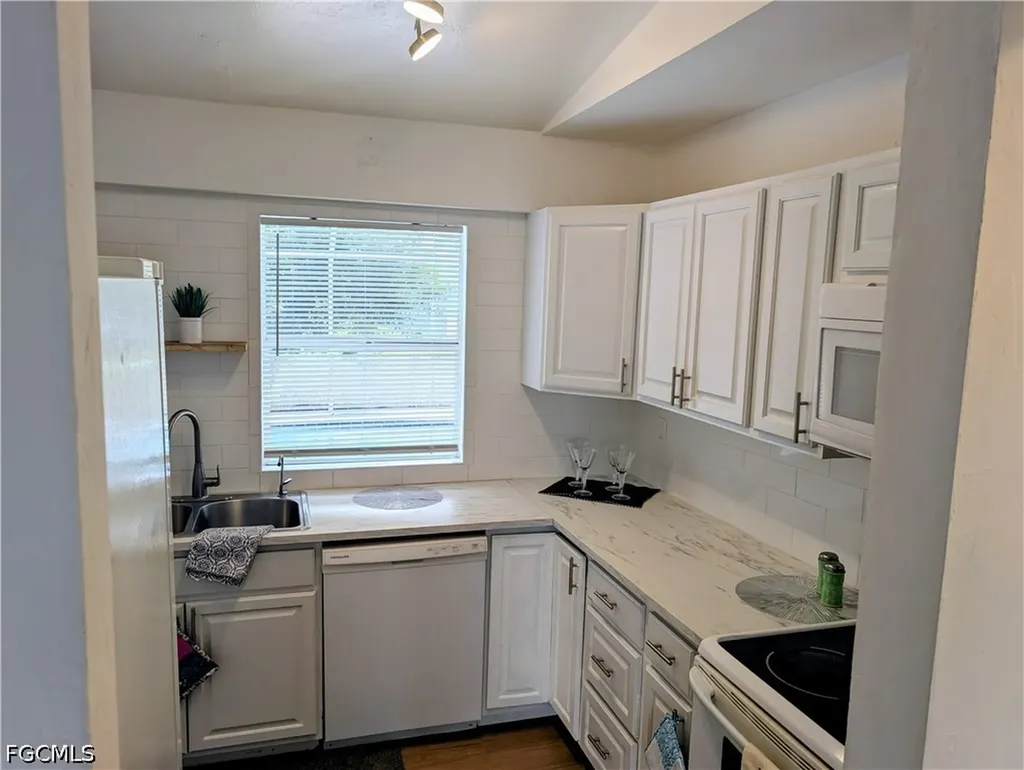 2205 NW 15th Street Cape Coral FL 33993