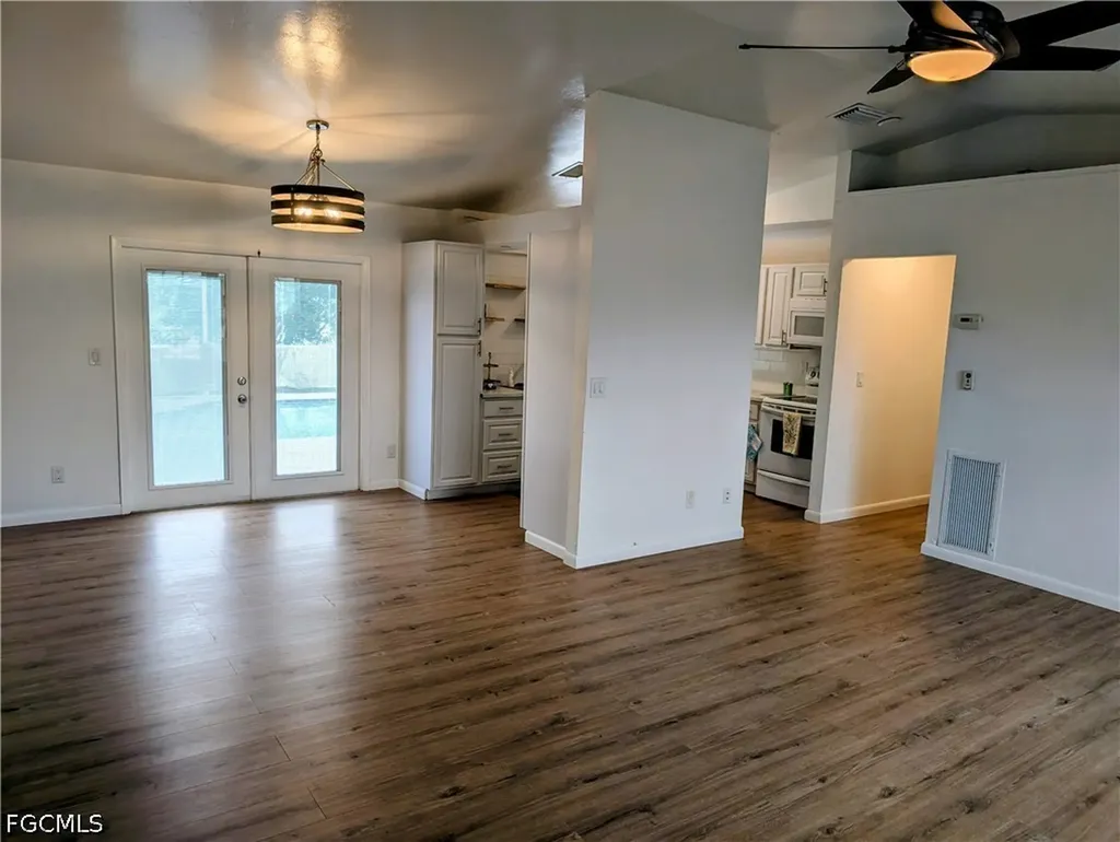 2205 NW 15th Street Cape Coral FL 33993