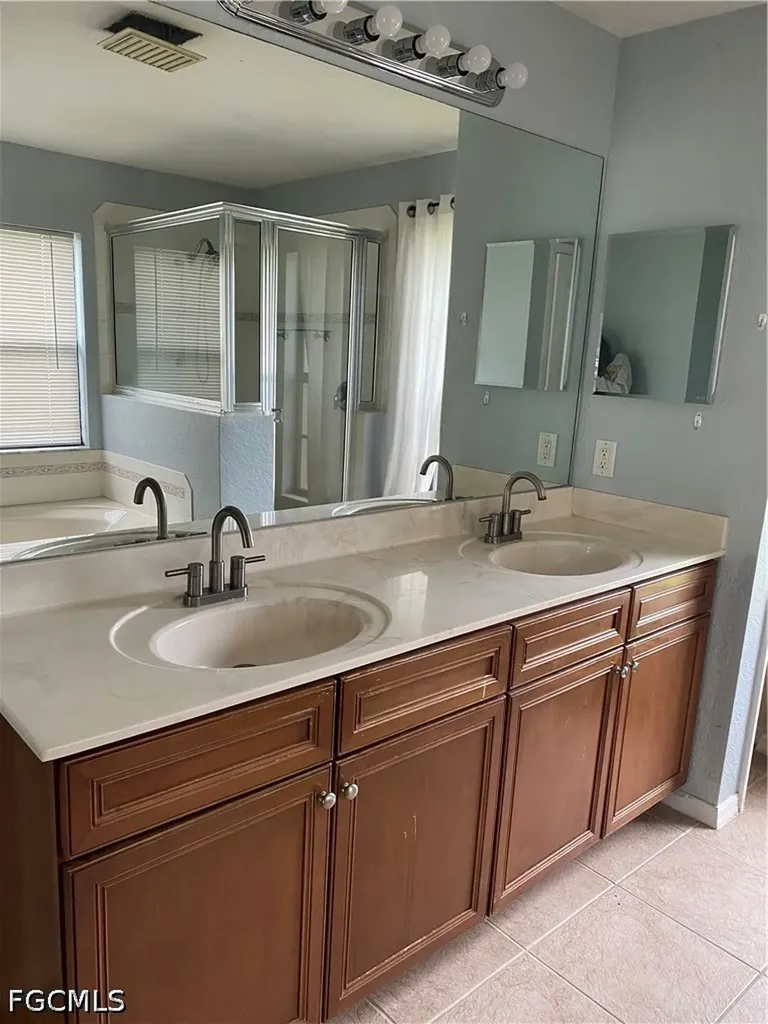 421 NW 36th Avenue Cape Coral FL 33993