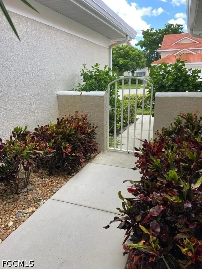 5130 Cobble Creek Court Naples FL 34110