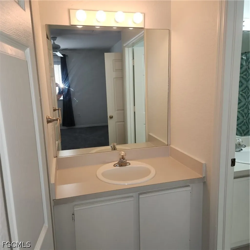 6321 Aragon Way Fort Myers FL 33966