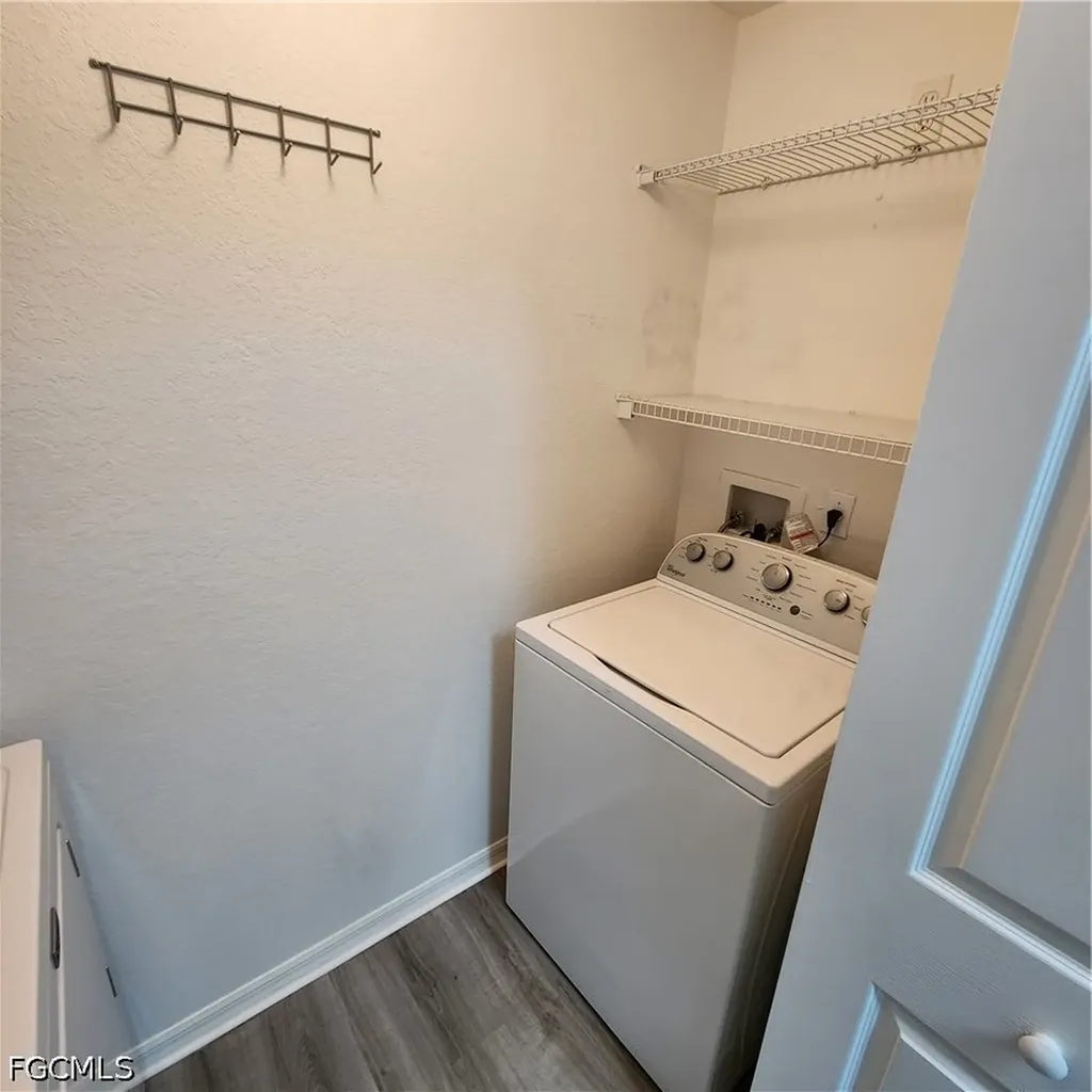 6321 Aragon Way Fort Myers FL 33966