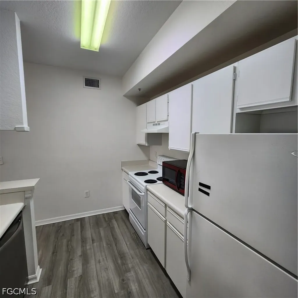6321 Aragon Way Fort Myers FL 33966