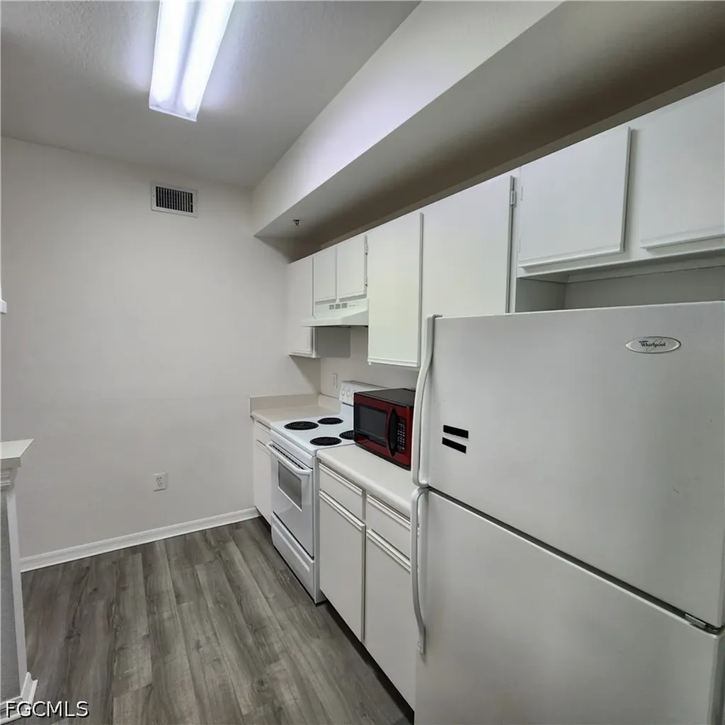 6321 Aragon Way Fort Myers FL 33966