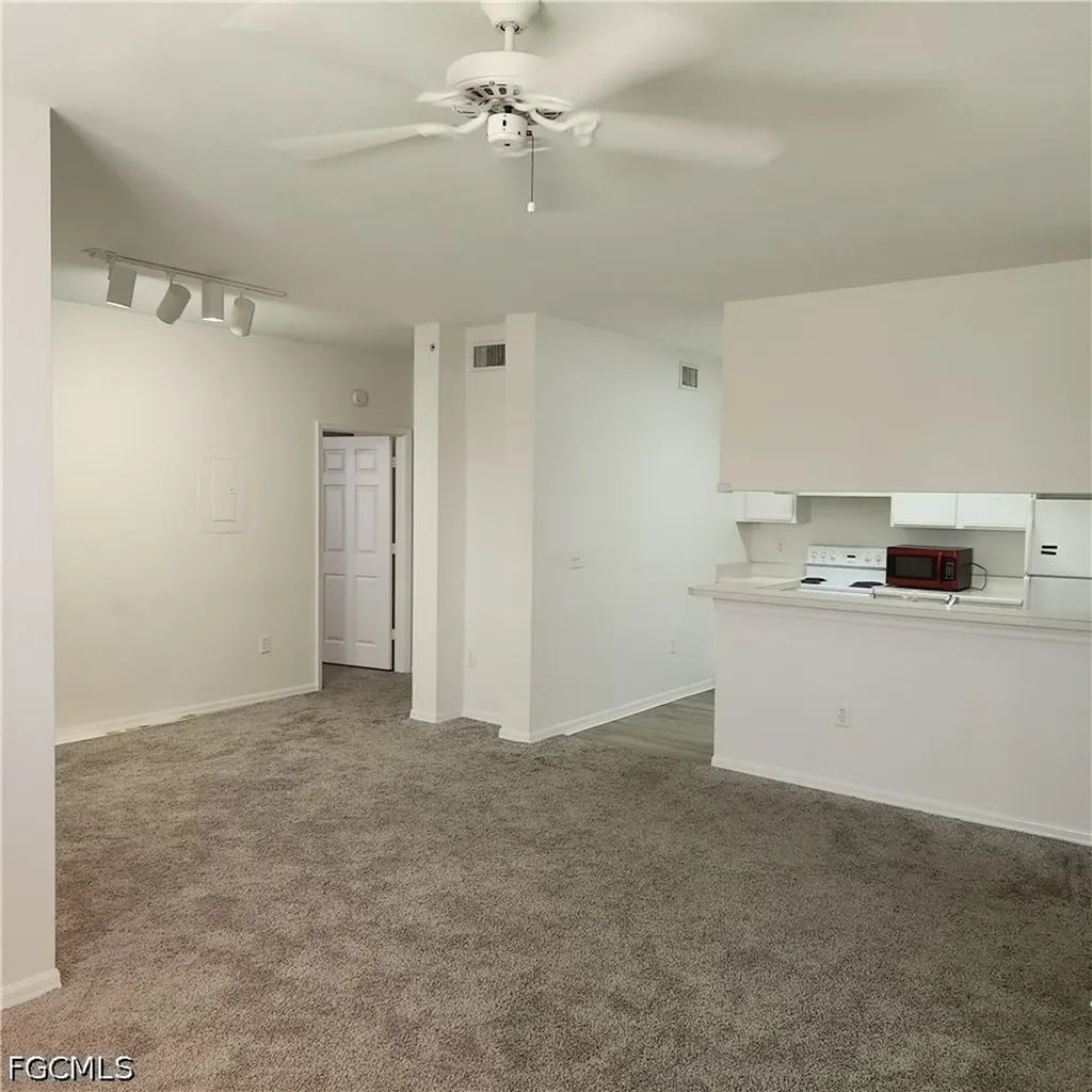 6321 Aragon Way Fort Myers FL 33966