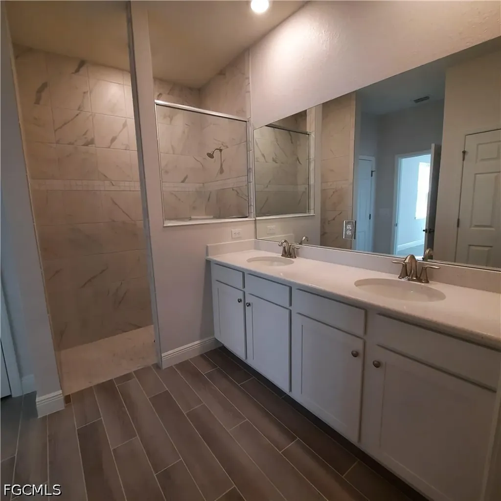 4102 NW 26th Street Cape Coral FL 33993