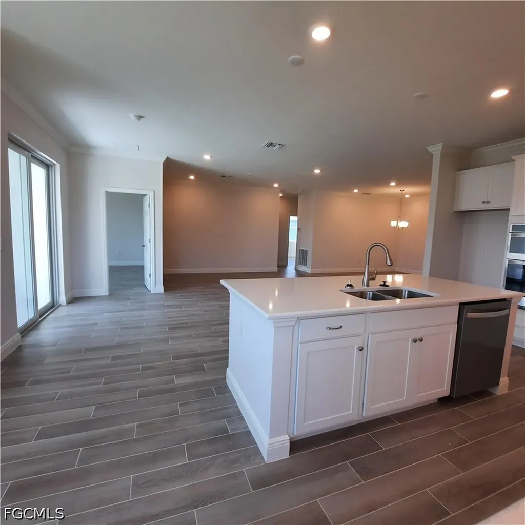 4102 NW 26th Street Cape Coral FL 33993