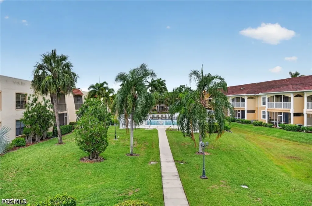 12481 Mcgregor Boulevard Fort Myers FL 33919