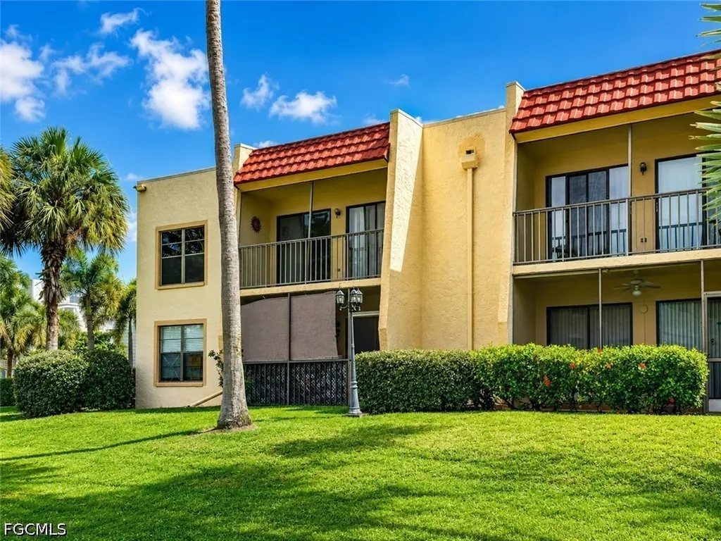 12481 Mcgregor Boulevard Fort Myers FL 33919