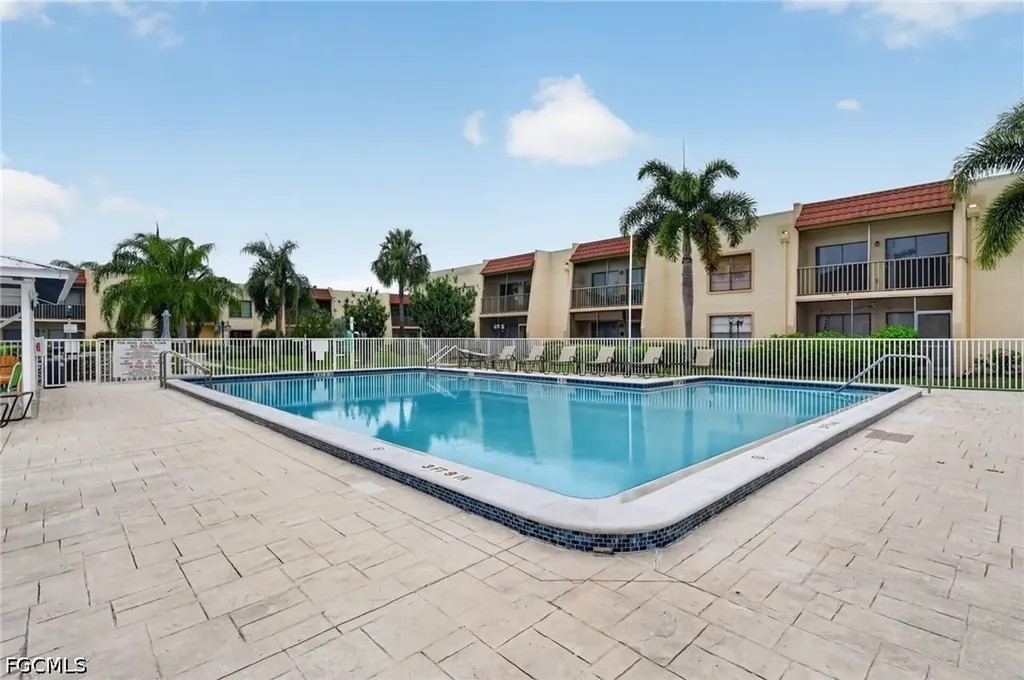 12481 Mcgregor Boulevard Fort Myers FL 33919