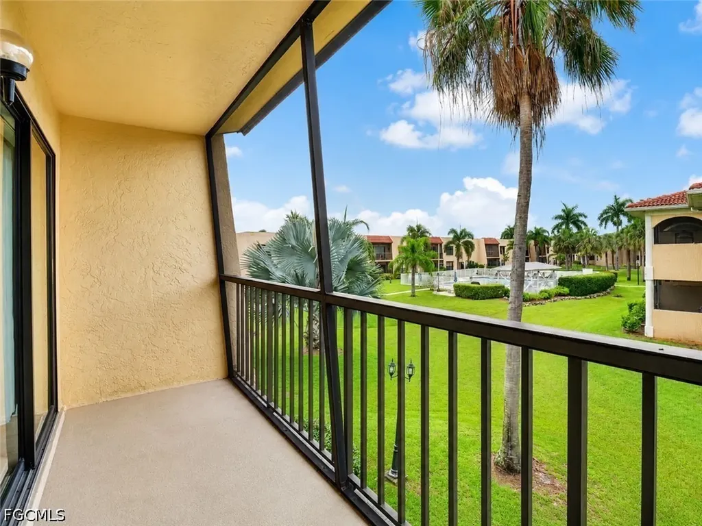 12481 Mcgregor Boulevard Fort Myers FL 33919
