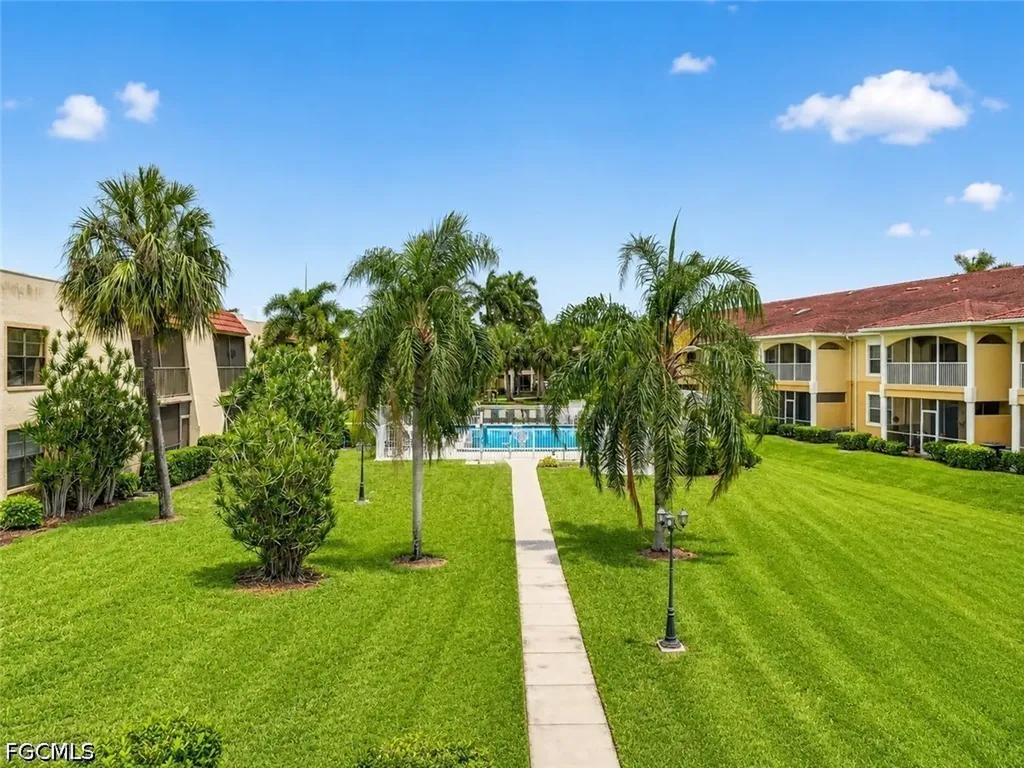 12481 Mcgregor Boulevard Fort Myers FL 33919