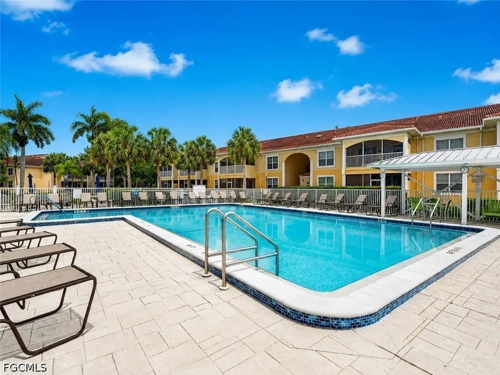 12481 Mcgregor Boulevard Fort Myers FL 33919
