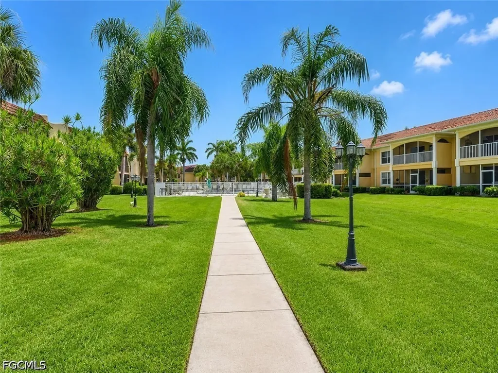 12481 Mcgregor Boulevard Fort Myers FL 33919