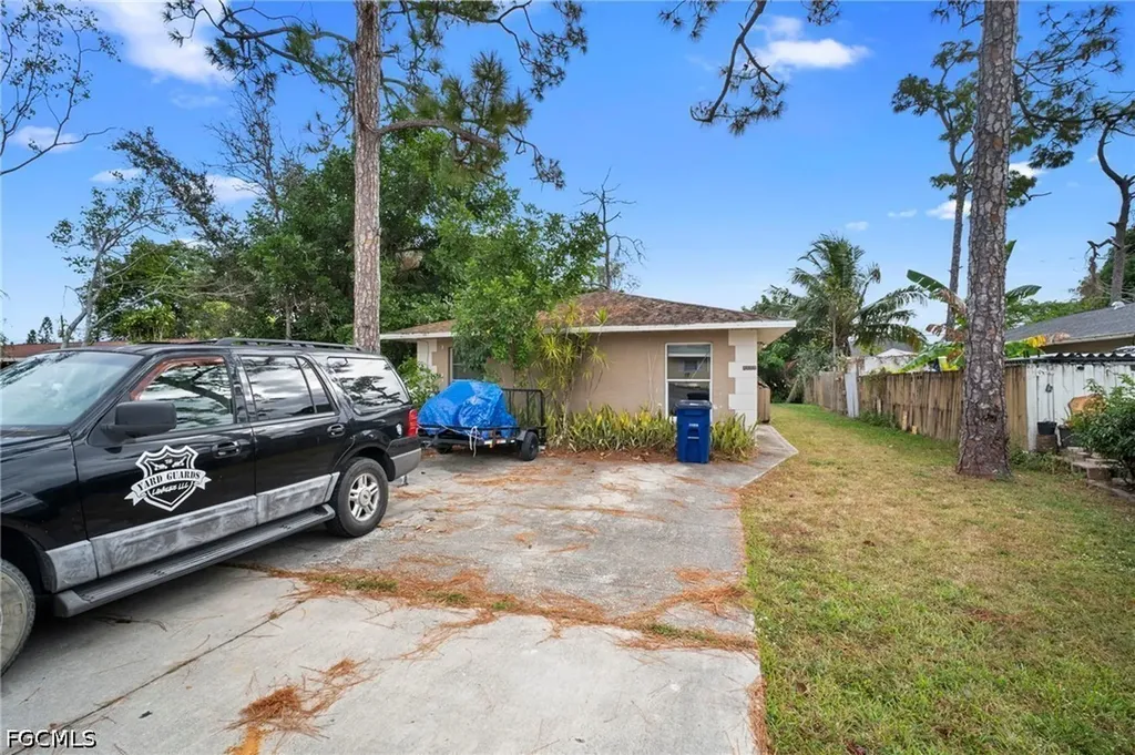 5449 10th Avenue Fort Myers FL 33907