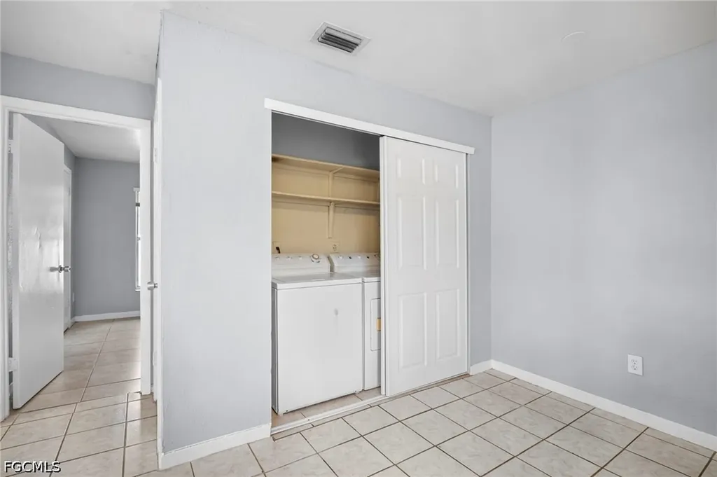 5449 10th Avenue Fort Myers FL 33907
