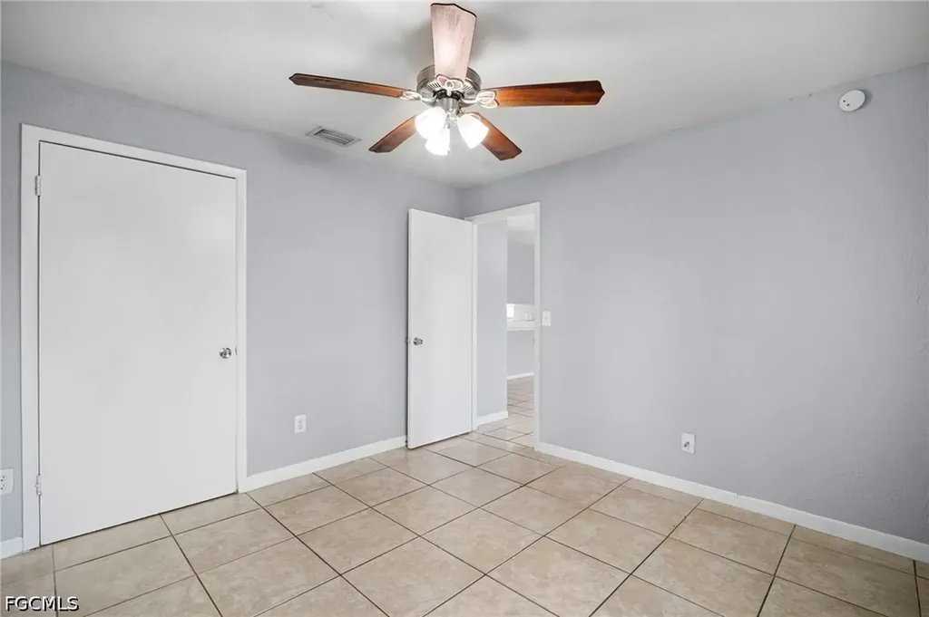 5449 10th Avenue Fort Myers FL 33907