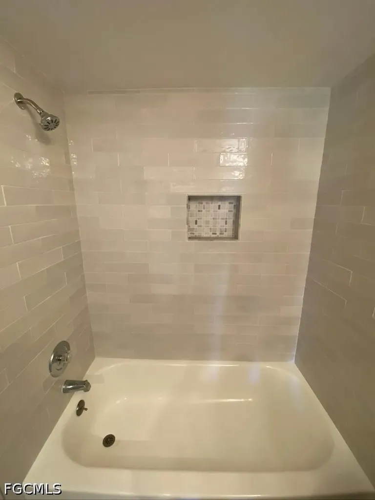 1425 SW 51st Lane Cape Coral FL 33914