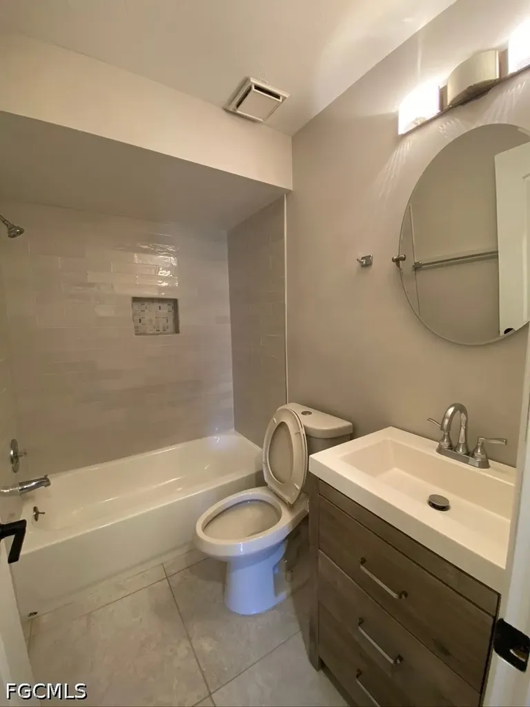 1425 SW 51st Lane Cape Coral FL 33914