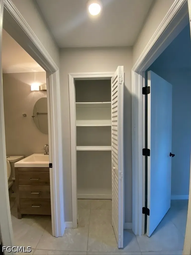 1425 SW 51st Lane Cape Coral FL 33914