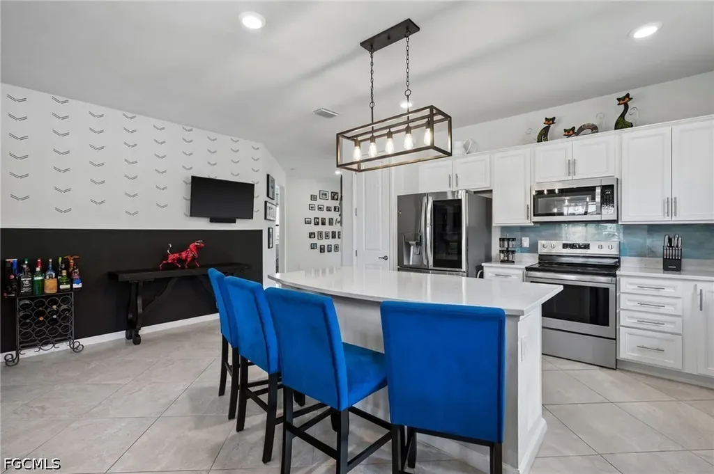 16141 Palmetto Prairie Drive Alva FL 33920