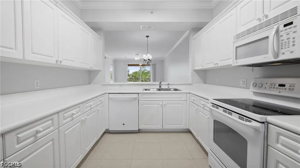 8341 Whiskey Preserve Circle Fort Myers FL 33919