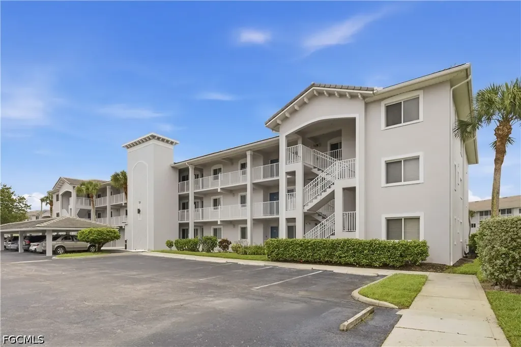 7822 Great Heron Way Naples FL 34104