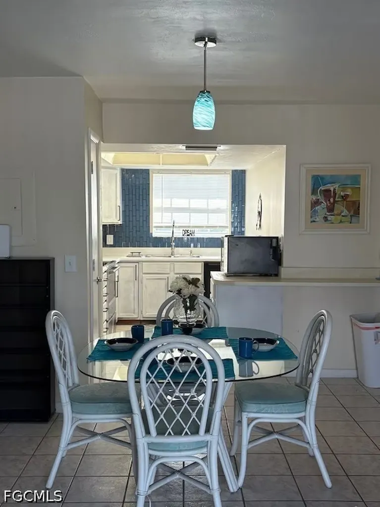 1005 SW 48th Terrace Cape Coral FL 33914