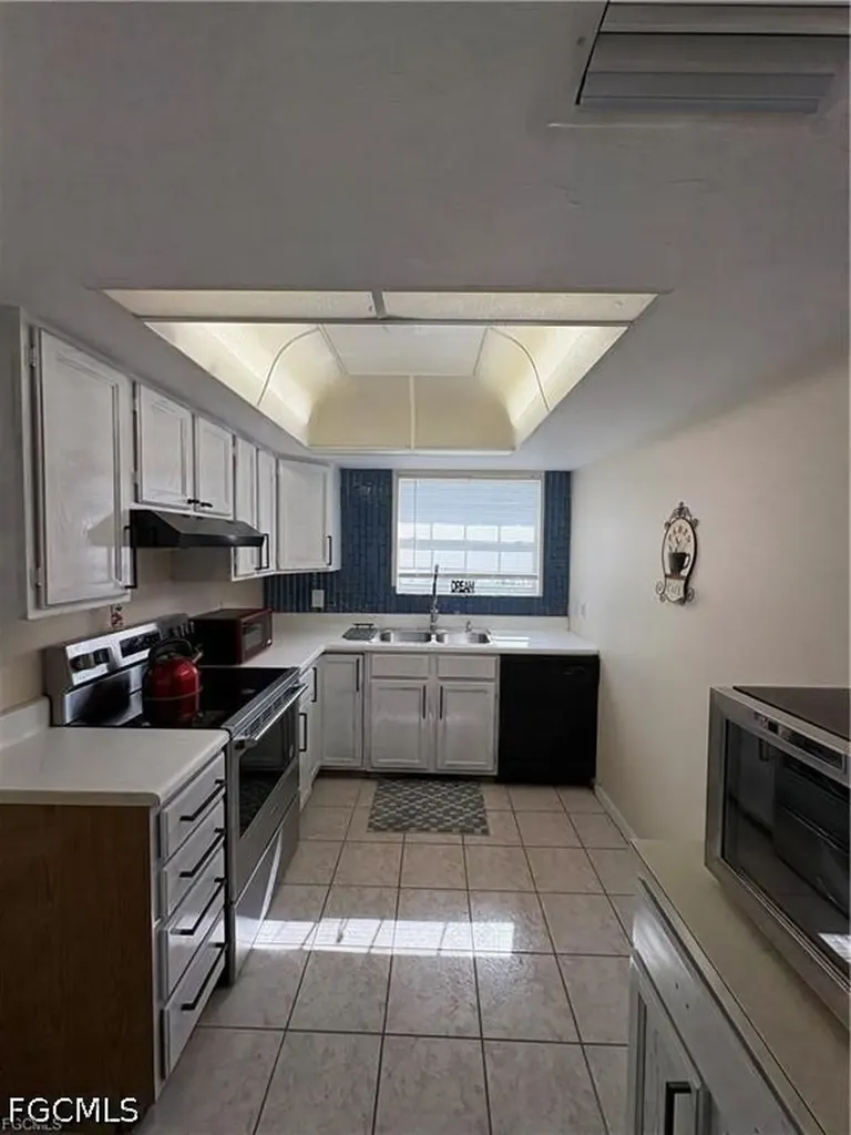 1005 SW 48th Terrace Cape Coral FL 33914