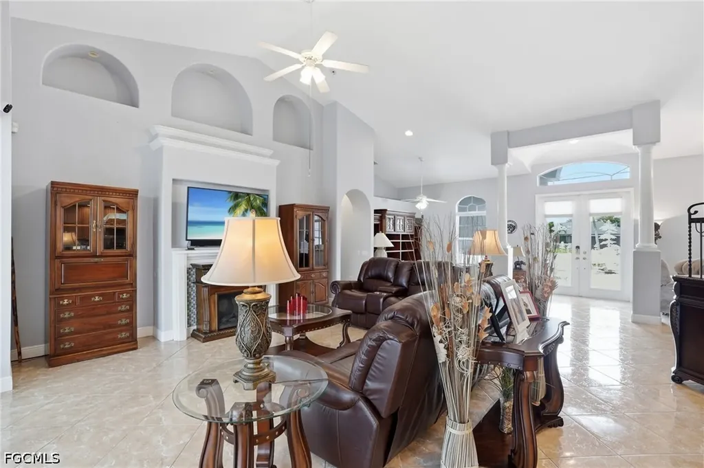 219 Gleason Parkway Cape Coral FL 33914