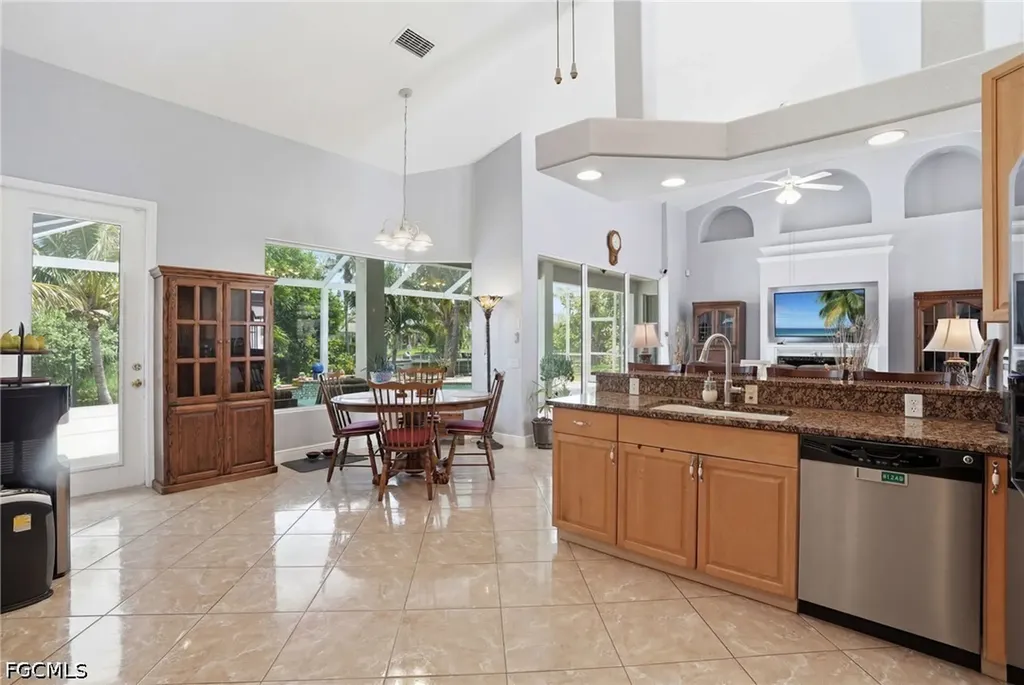 219 Gleason Parkway Cape Coral FL 33914