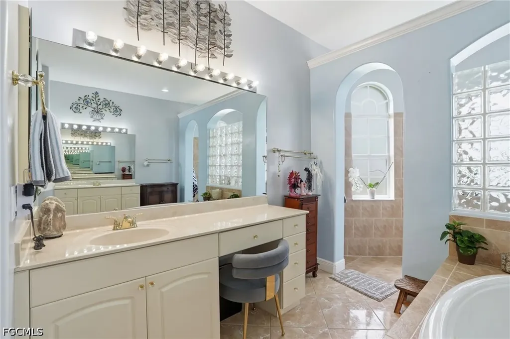 219 Gleason Parkway Cape Coral FL 33914