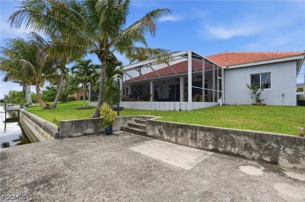 219 Gleason Parkway Cape Coral FL 33914