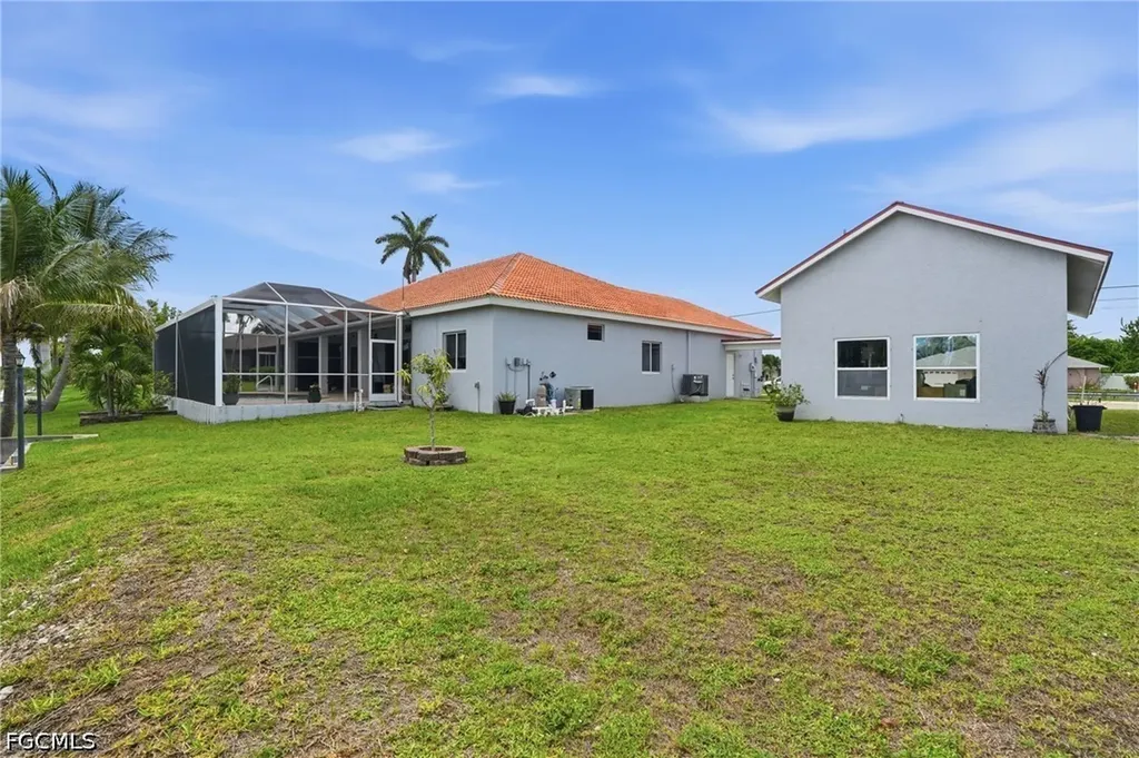 219 Gleason Parkway Cape Coral FL 33914