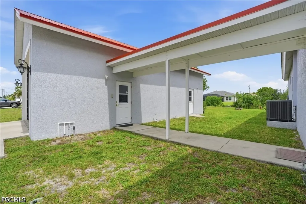 219 Gleason Parkway Cape Coral FL 33914