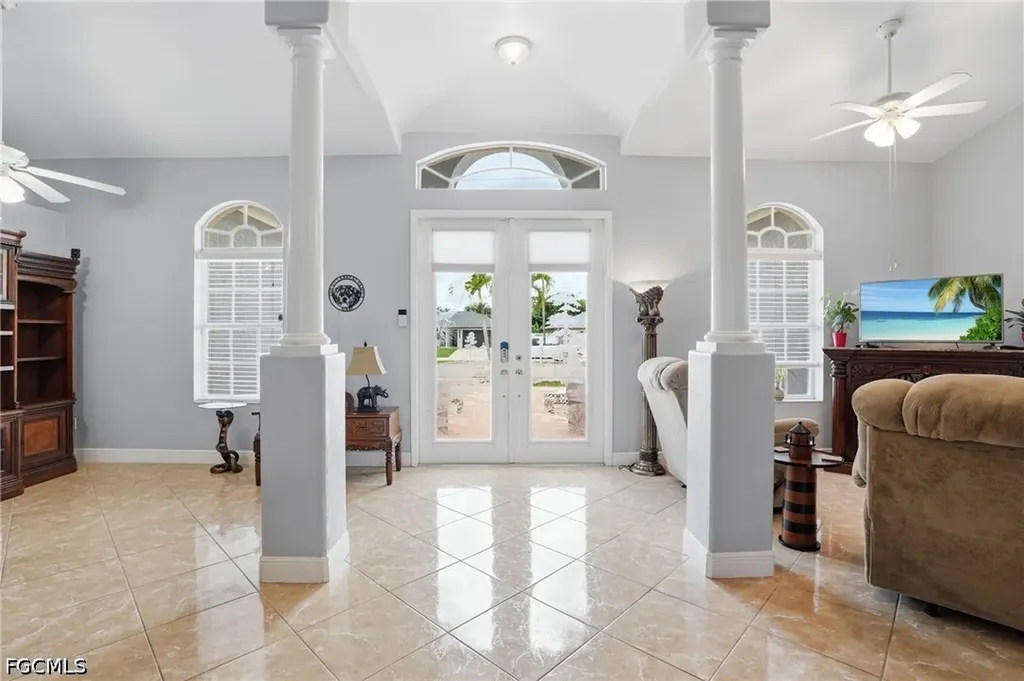 219 Gleason Parkway Cape Coral FL 33914