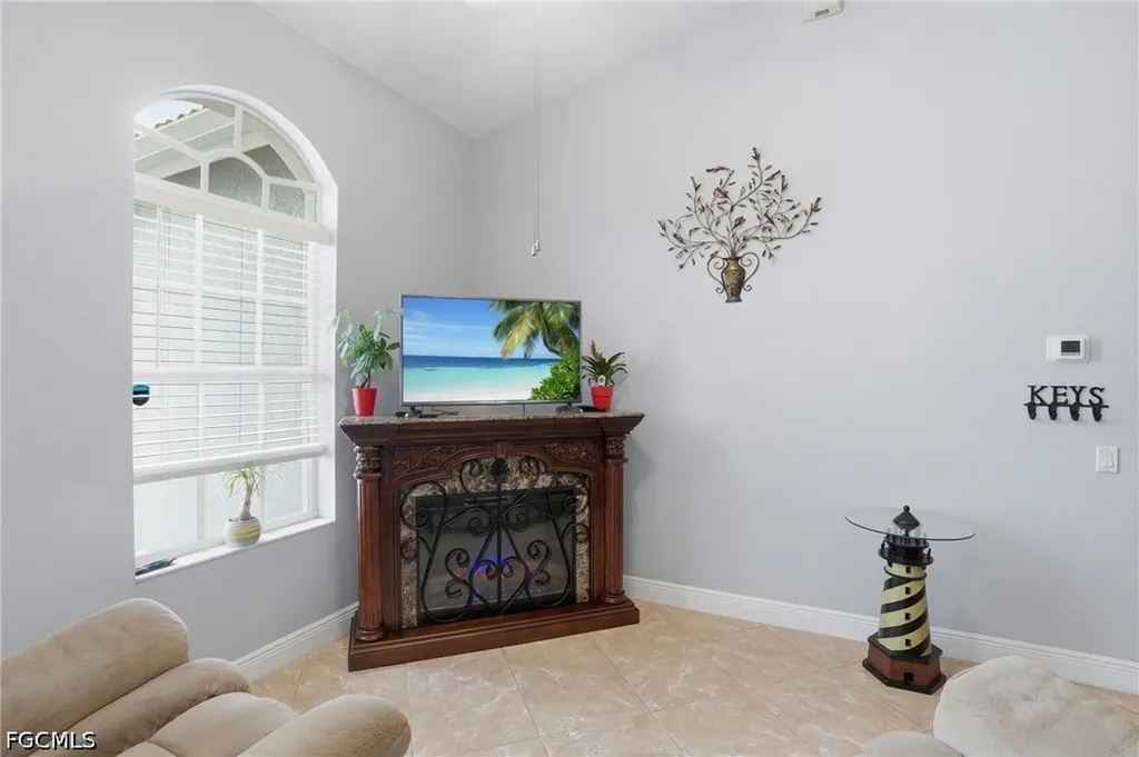 219 Gleason Parkway Cape Coral FL 33914