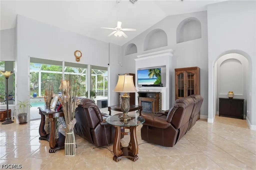 219 Gleason Parkway Cape Coral FL 33914
