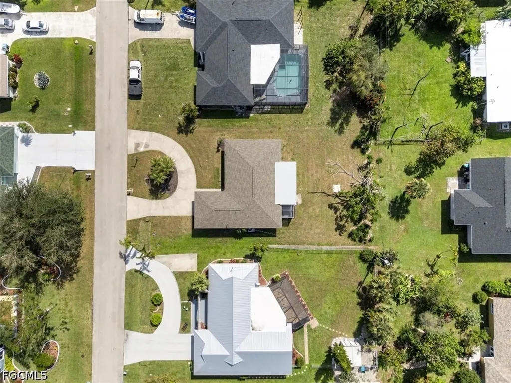 4216 SE 1st Court Cape Coral FL 33904