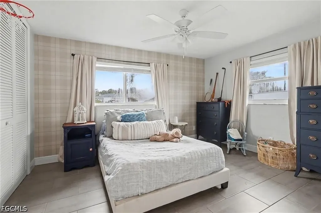 5220 Tower Drive Cape Coral FL 33904