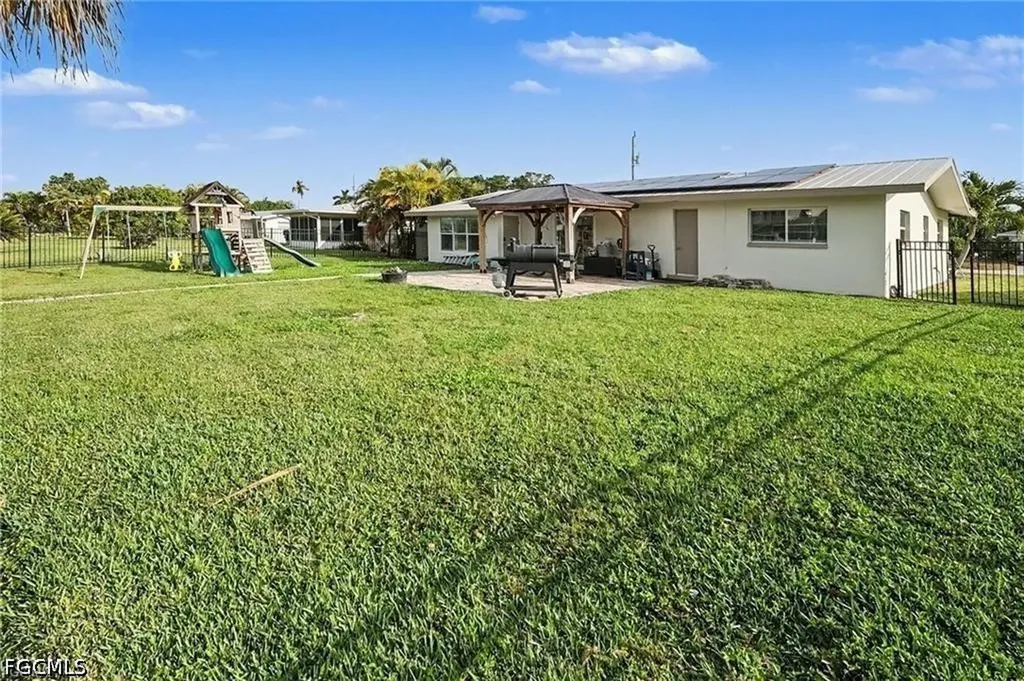 5220 Tower Drive Cape Coral FL 33904