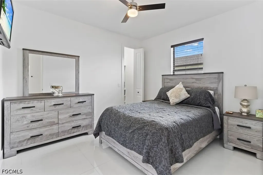 1 NW 8th Terrace Cape Coral FL 33993